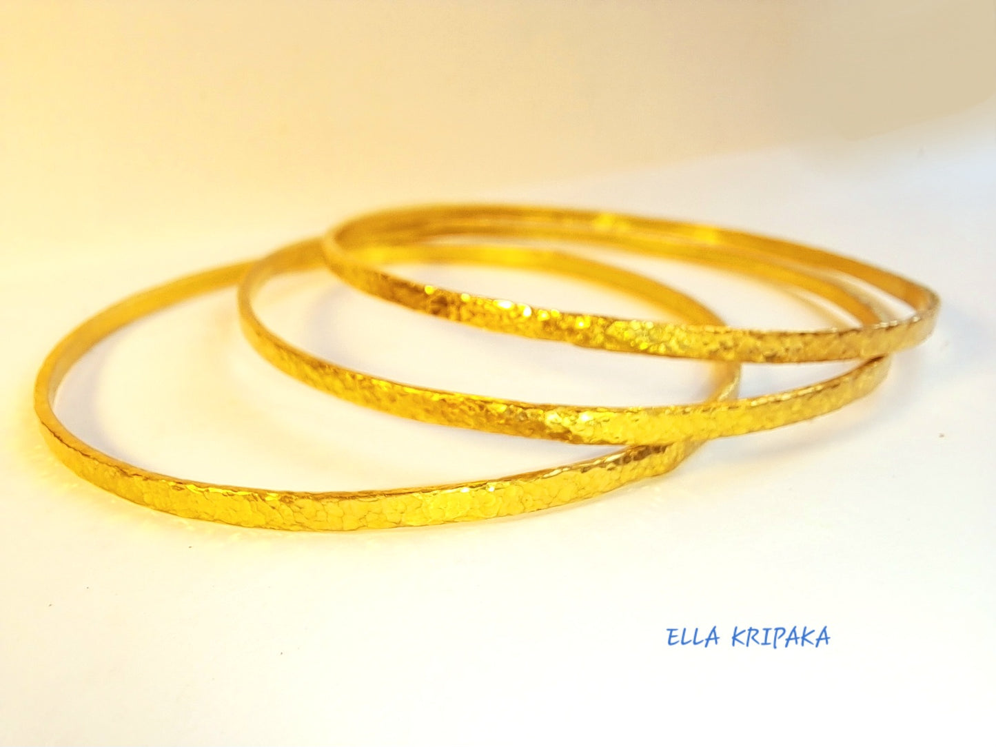 Custom Solid 22k 92.5% Gold 28g/size 7in, Hammered Ancient Rome 2 Bracelets Durable 2 Bangles, Wide 2.5mm Thickness 1.5mm, Price For 2 With Discount