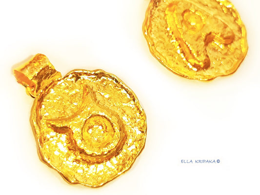 Hammered 24k 9999 Gold 9g &25g Organic Zodiac Sign Taurus Pendant