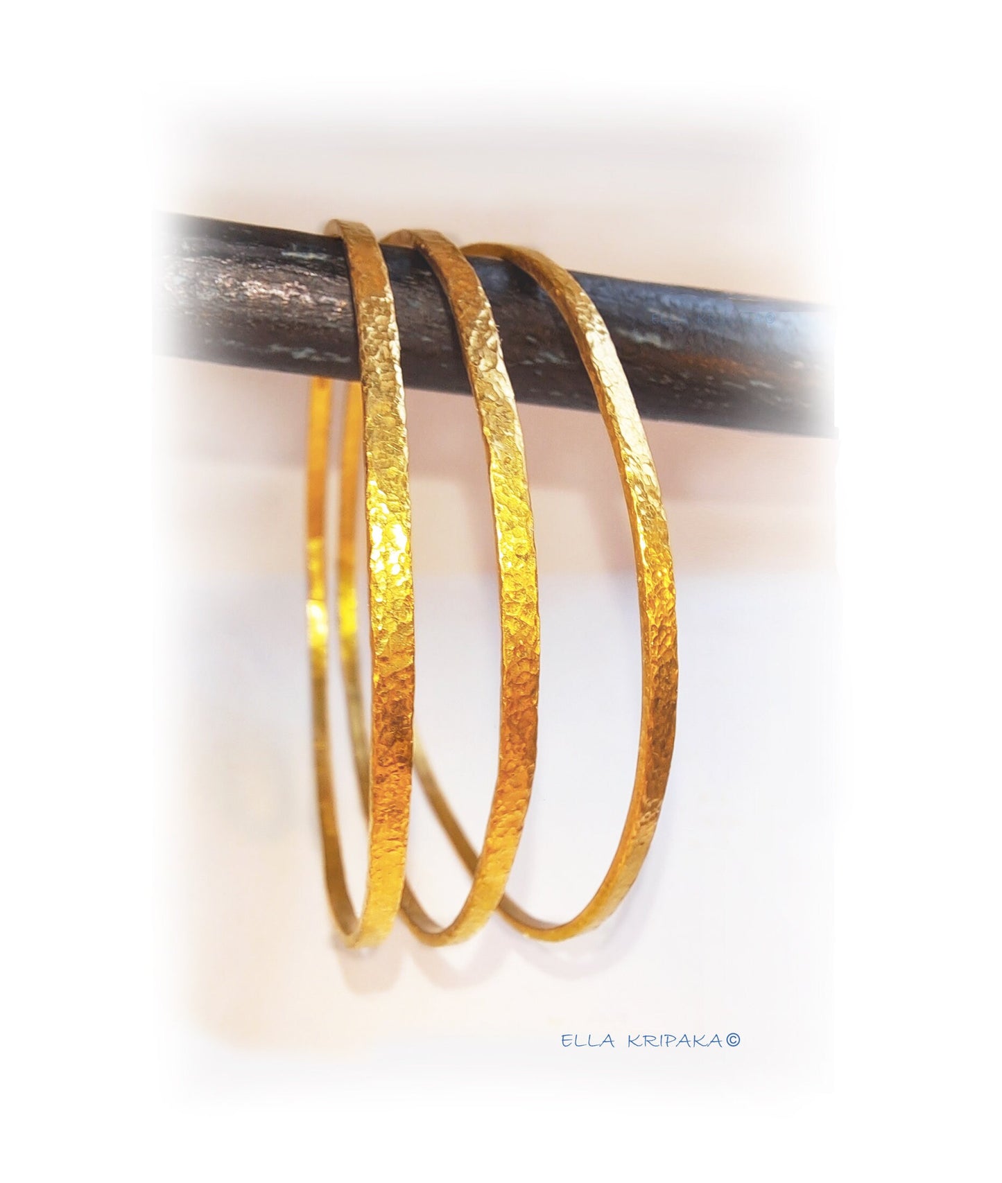 Custom Solid 22k 92.5% Gold 28g/size 7in, Hammered Ancient Rome 2 Bracelets Durable 2 Bangles, Wide 2.5mm Thickness 1.5mm, Price For 2 With Discount