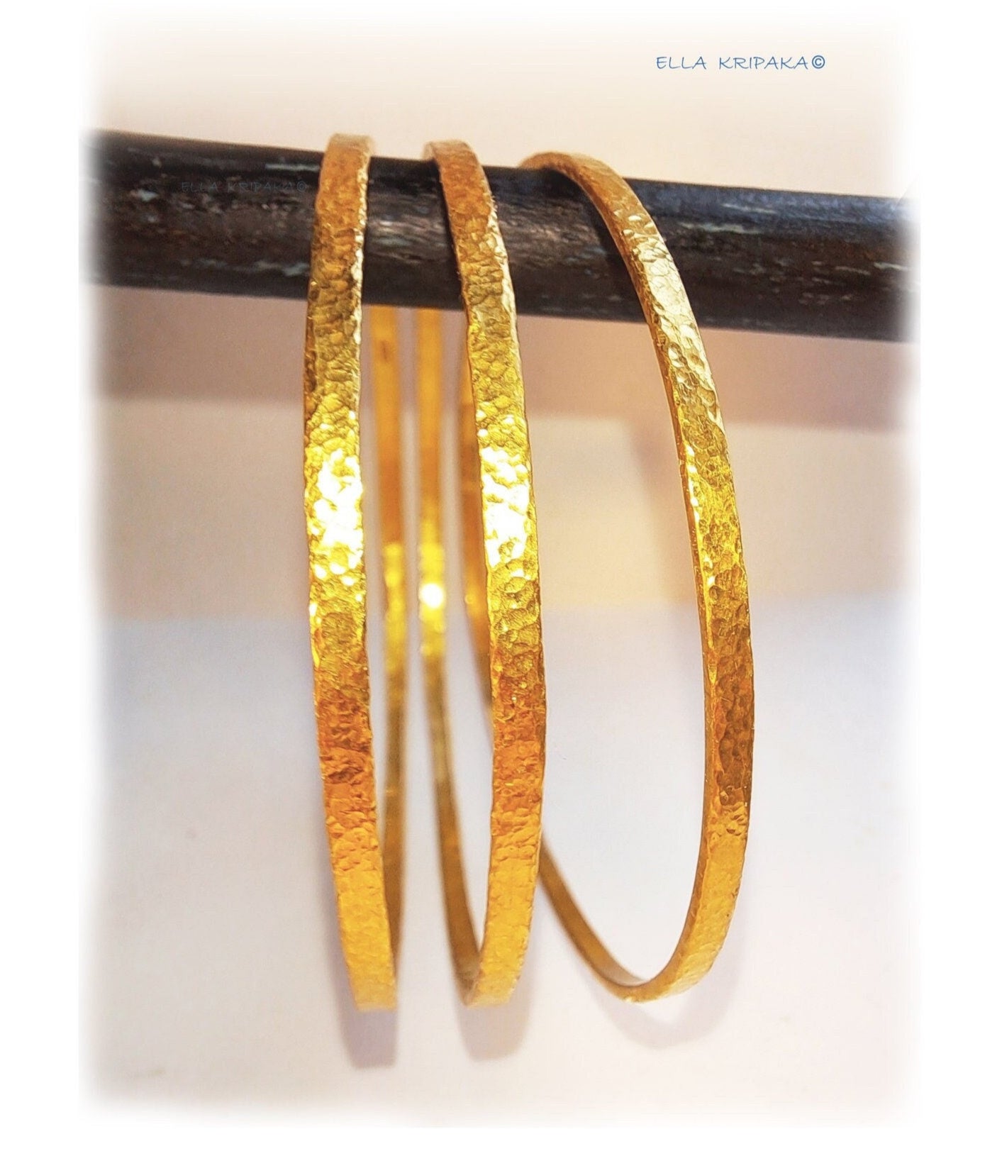 Custom Solid 22k 92.5% Gold 28g/size 7in, Hammered Ancient Rome 2 Bracelets Durable 2 Bangles, Wide 2.5mm Thickness 1.5mm, Price For 2 With Discount