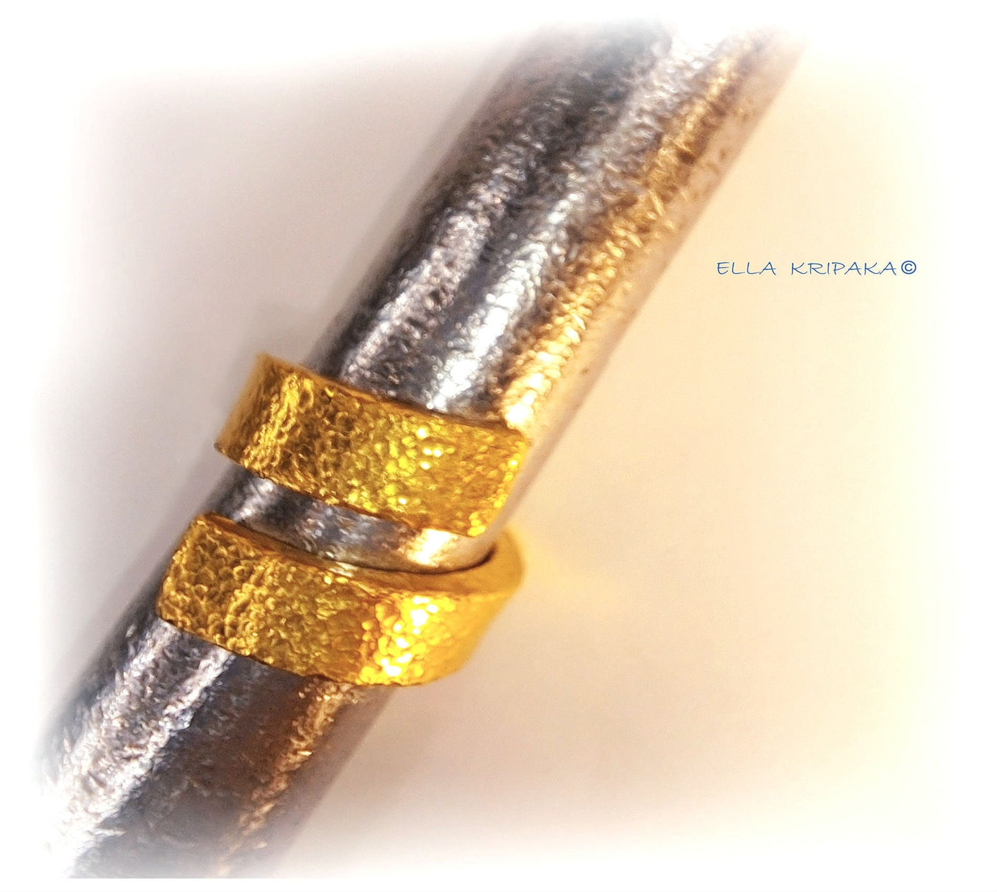 Custom Solid 24k 9999 Gold 39.5g size 6US Twisted Hammered Ring Signet 17mm Thick