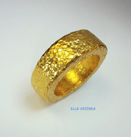 Custom Solid 24k 9999 Gold 15.5g Hammered Ancient Rome Ring Durable Wide 7mm Thick 3.5mm Hollow Inside Discount For 2