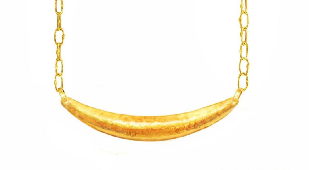 Custom Solid 24k 9999 Gold 9g and 18g, Hammered Ancient Rome Convex Moon Pendant Durable, Length 70mm and 100mm