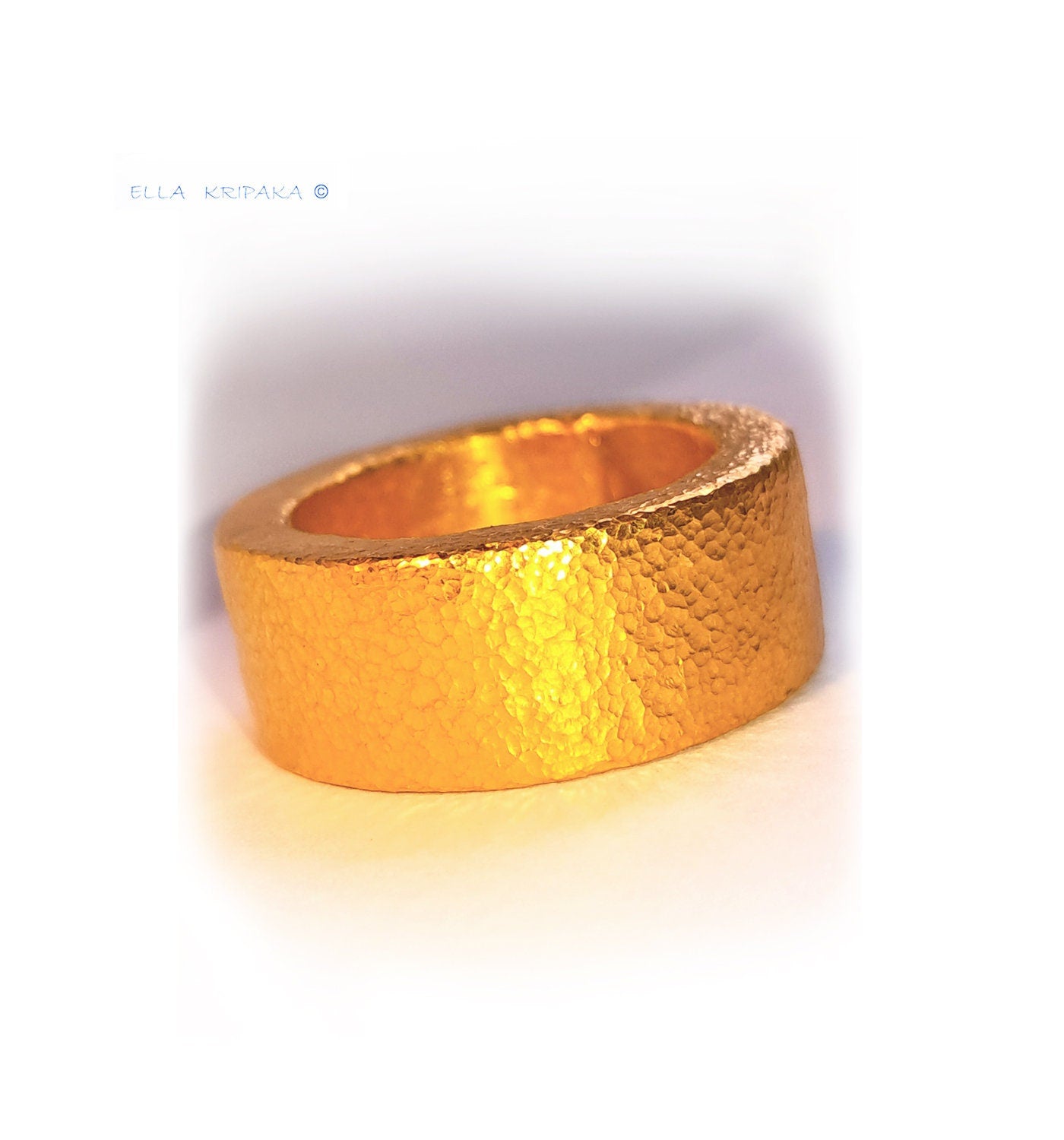 Custom Solid 24k 9999 Gold 18g Hammered Ancient Rome Ring Durable Hollow Inside Wide 11mm Thick 3mm Borders