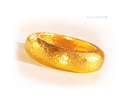 Custom Solid 24k 9999 Gold 13g Hammered Ancient Rome Ring Durable Convex Hollow Inside Wide 7mm Thick 3.5mm Discount For 2