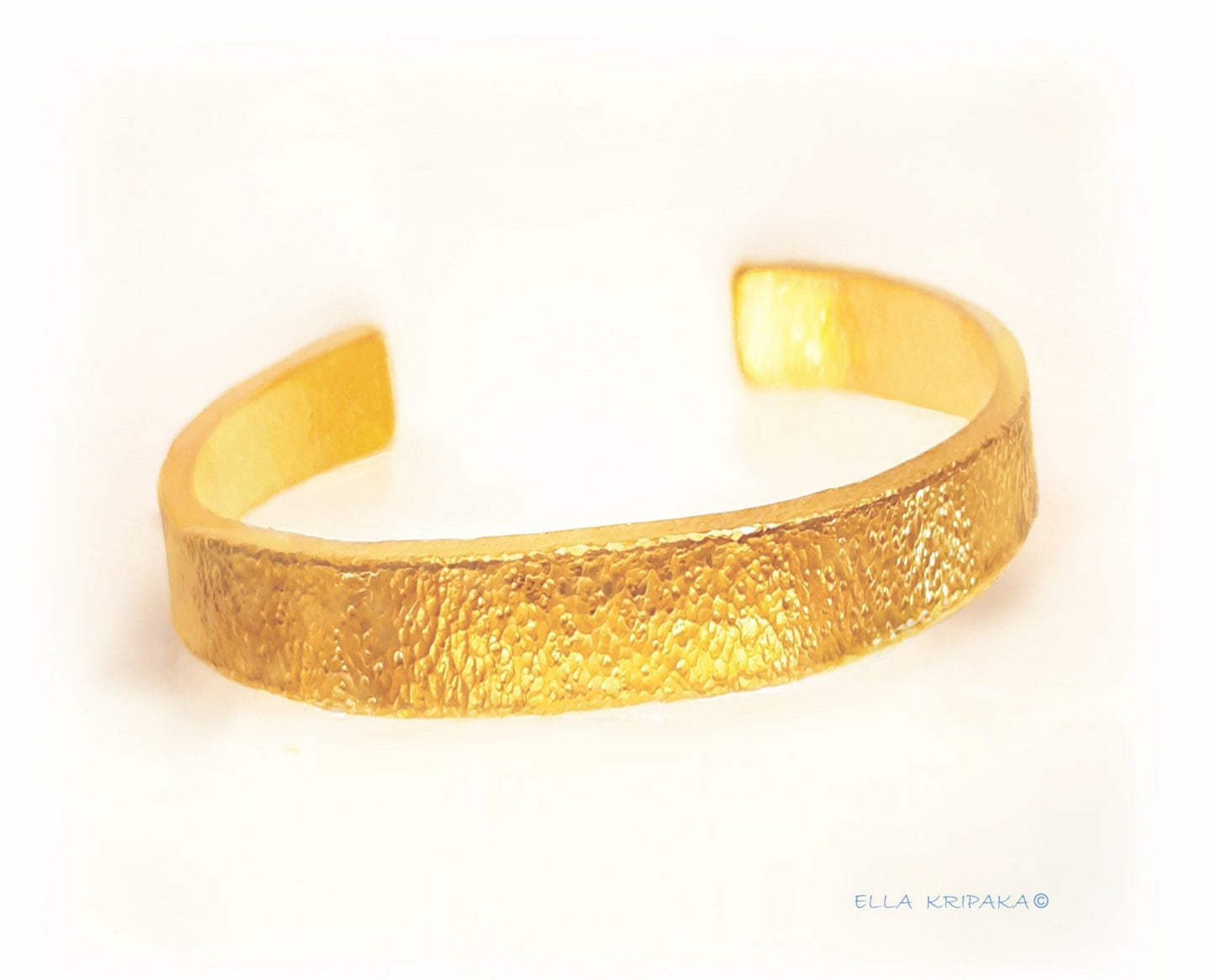 Custom Solid 24k 9999 Gold 70g Hammered Cuff Ancient Rome Bracelet Durable Wide 10mm Thick 2mm