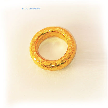 Custom Solid 24k 9999 Gold 13g Hammered Ancient Rome Ring Durable Convex Hollow Inside Wide 7mm Thick 3.5mm Discount For 2