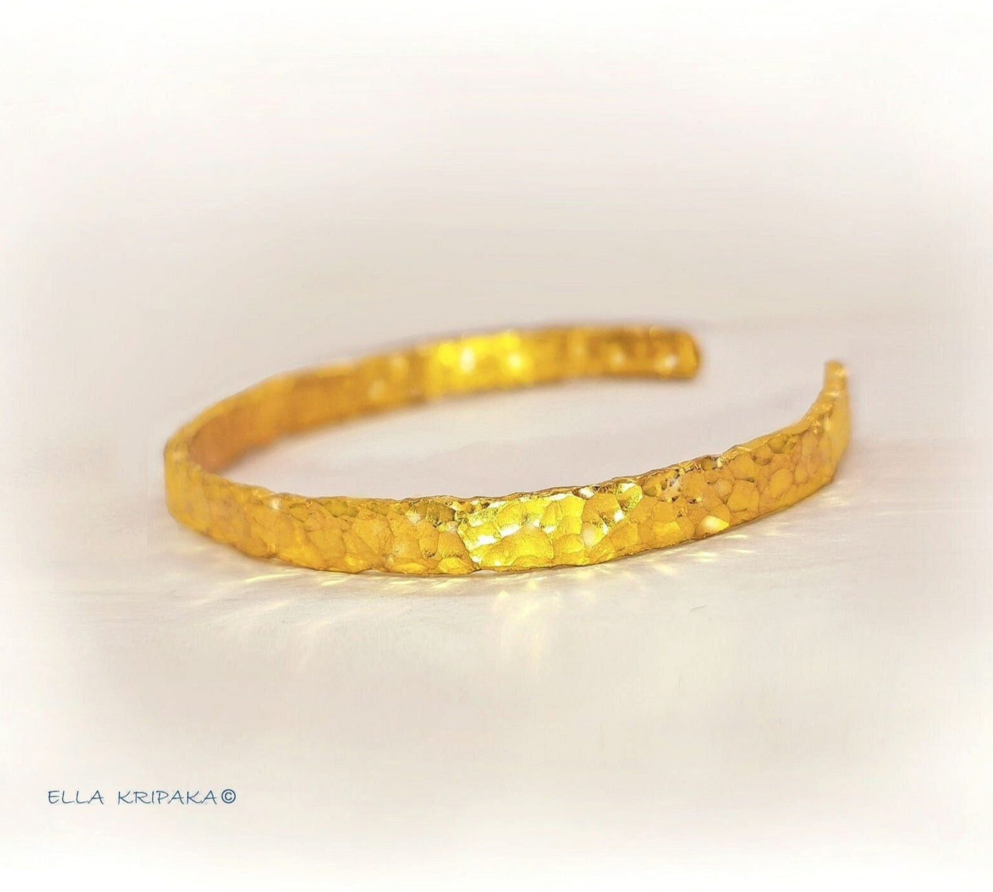 Custom Solid 24k 9999 Gold 50g Hammered Cuff Uneven Organic Bracelet Durable Wide 7.5mm Thick 2mm