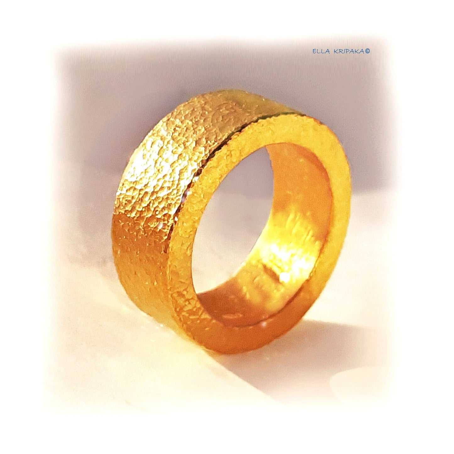 Custom Solid 24k 9999 Gold 37.5g Hammered  Ancient Rome Ring Durable Not Hollow Inside Wide 10mm Thick 2.5mm