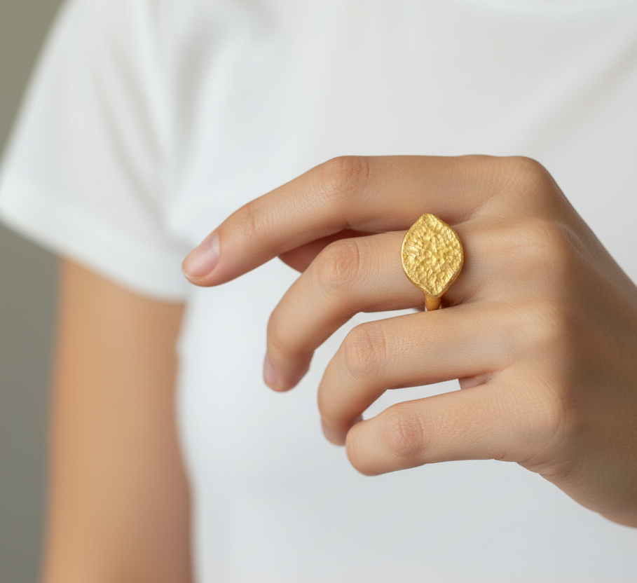 Hammered 24k 9999 Gold 28.3g Ancient Egypt Signet Oval 15mm Ring