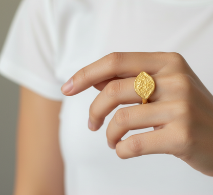 Hammered 24k 9999 Gold 28.3g Ancient Egypt Signet Oval 15mm Ring