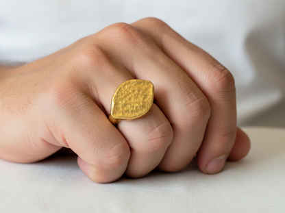 Hammered 24k 9999 Gold 28.3g Ancient Egypt Signet Oval 15mm Ring